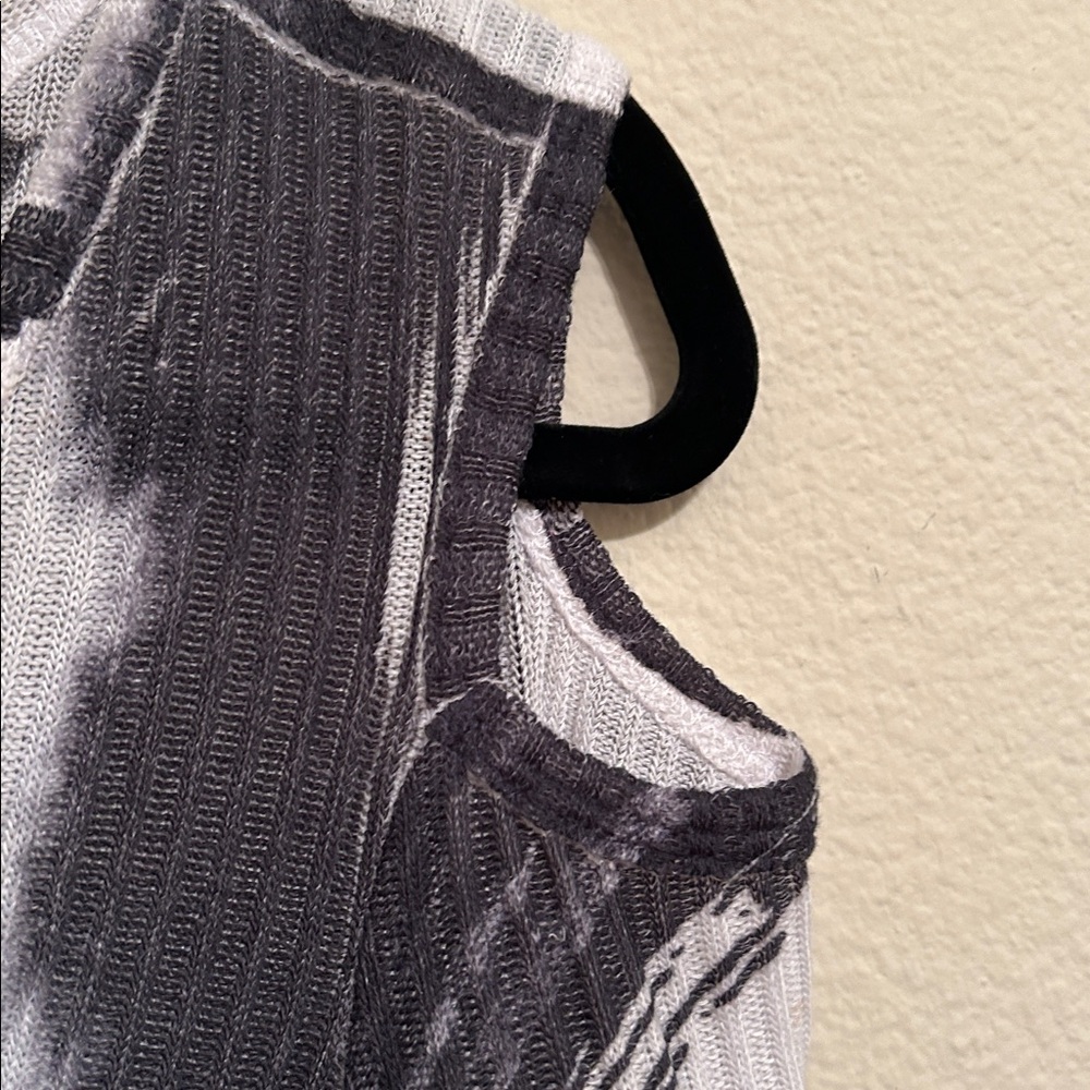 Jess & Jane Monochrome Abstract Women's Tunic - Picture 2 of 3